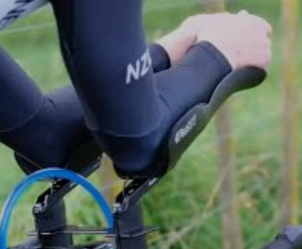 2.0 Triathlon Aero Bars (with mounting bracket) - Image 6