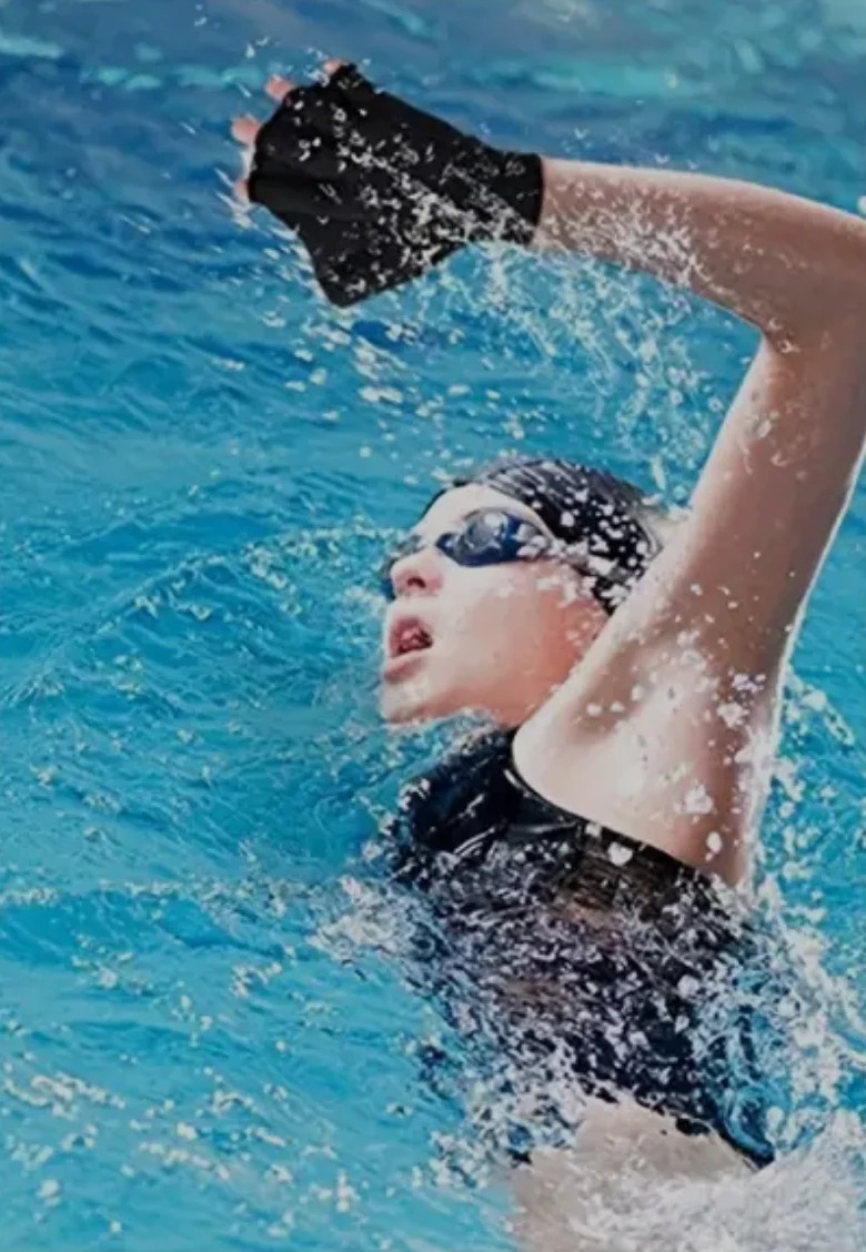 Aquatic Fitness Glove - Image 2