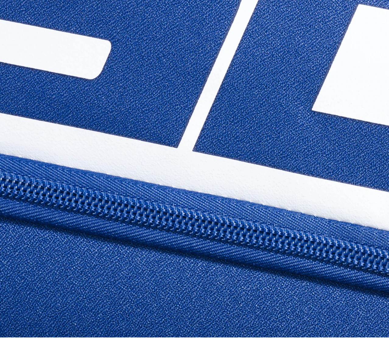 Court L 9 Racquet Bag - Image 5