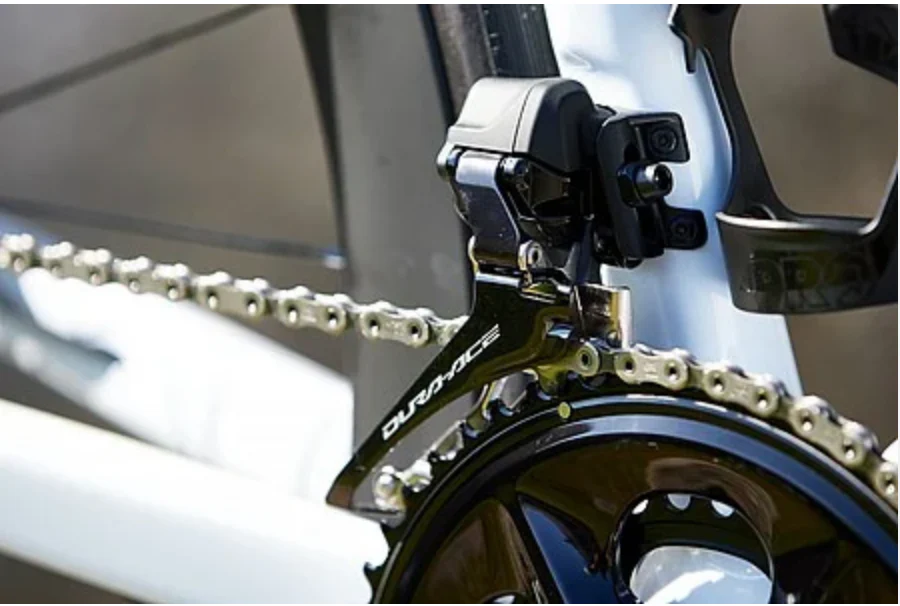 Dura-Ace R9250 Di2 Front Derailleur - Image 2