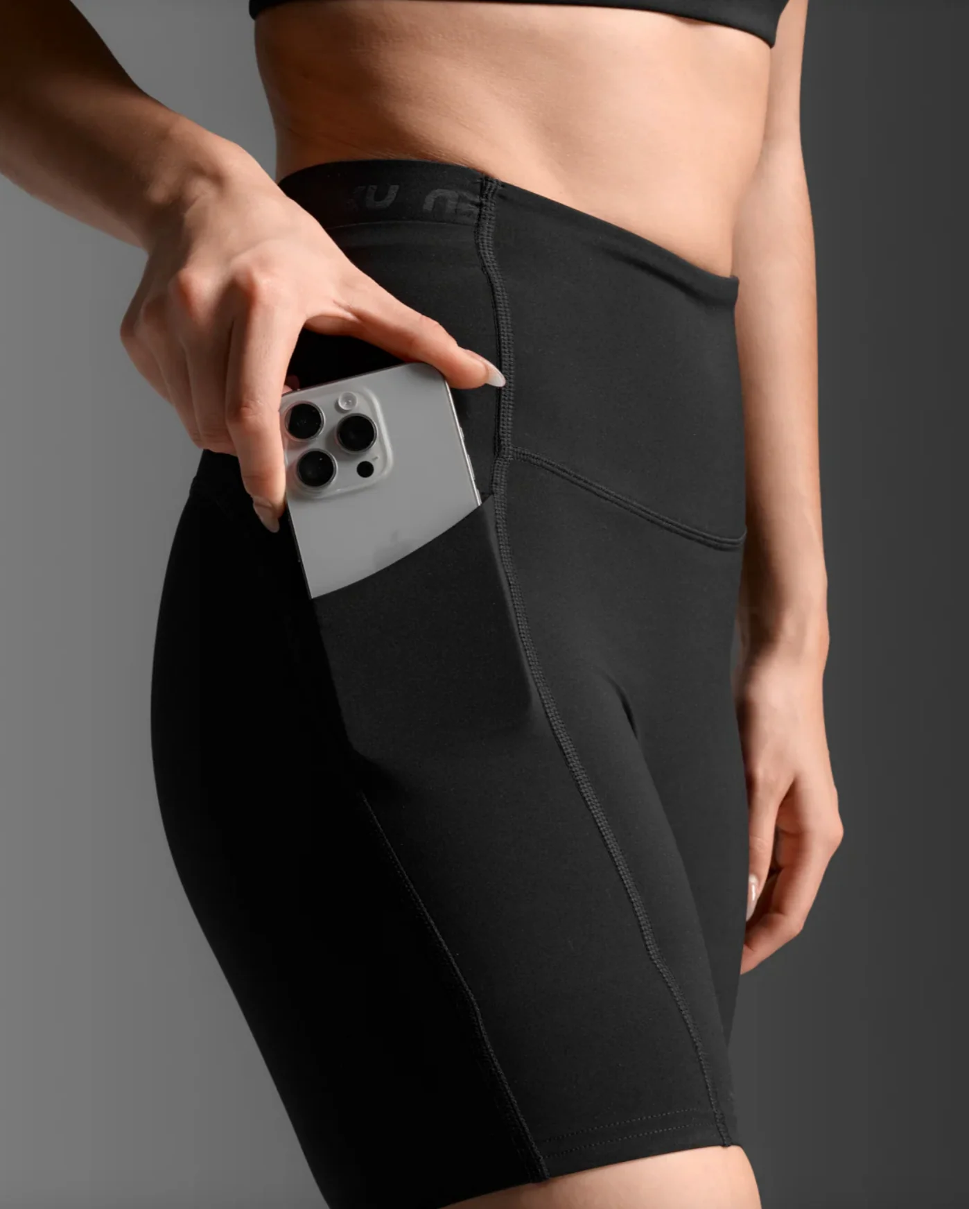 Form Stash 6" Hi-Rise Compression Shorts W/Pockets Women's - Image 4