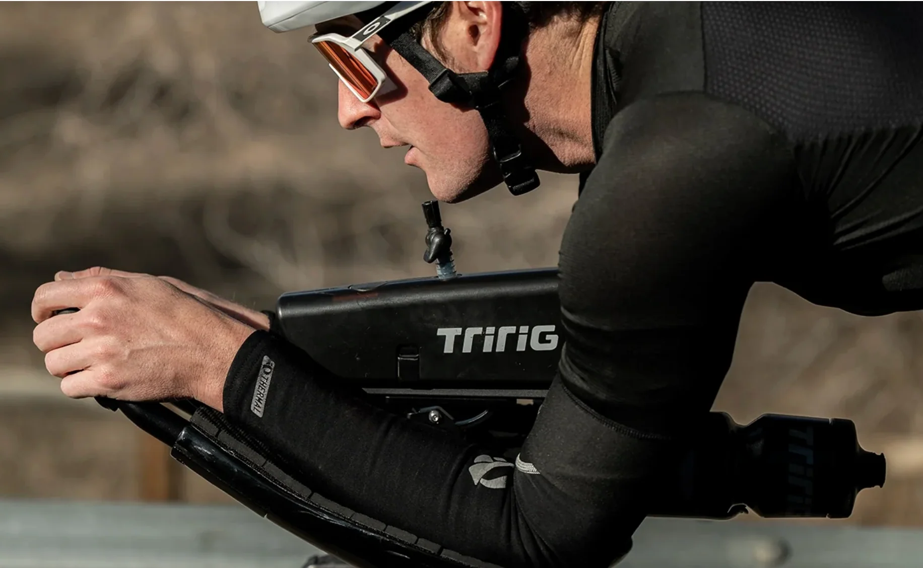 Hydra Carbon Aero Bottle - Image 2