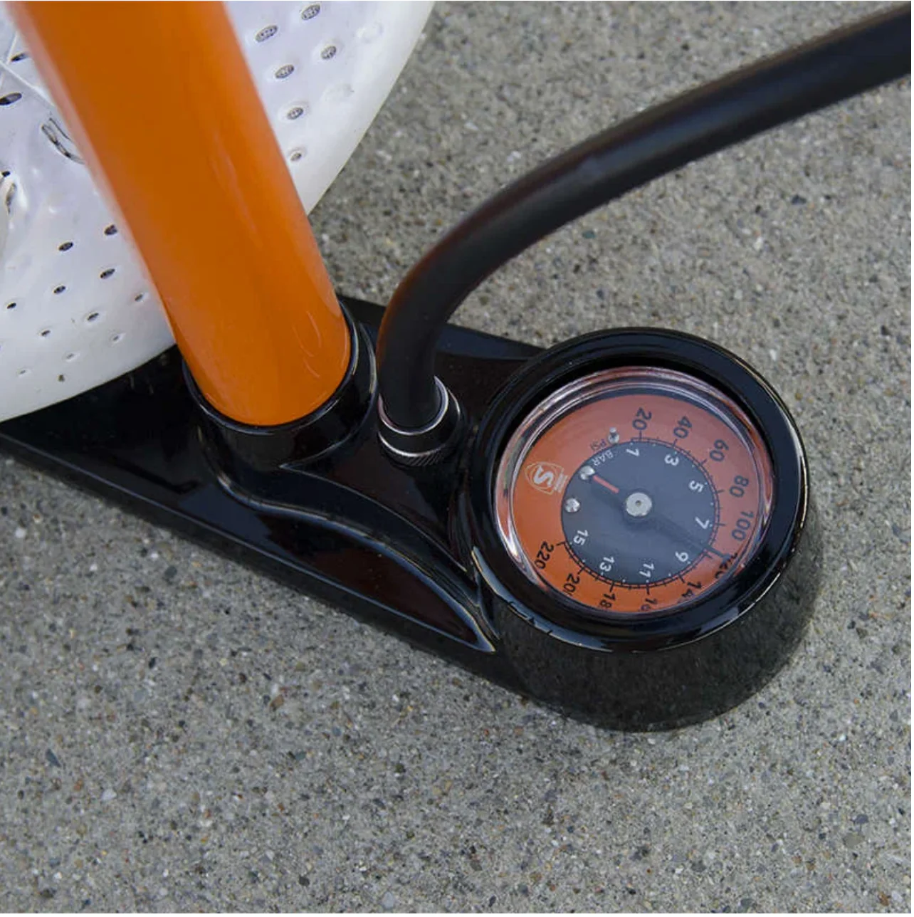 Pista Floor Pump - Image 4