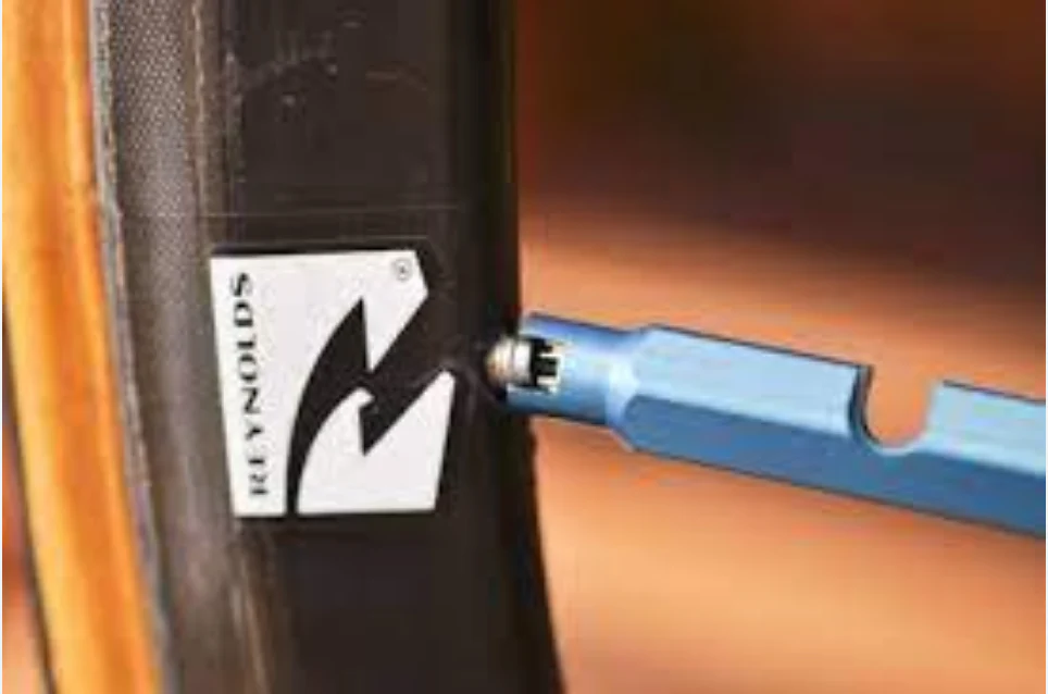 VC-1 Valve Core Tool - Image 2